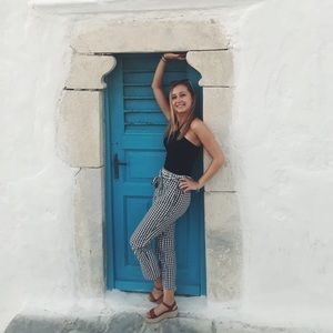 Meet your Posher, Iana